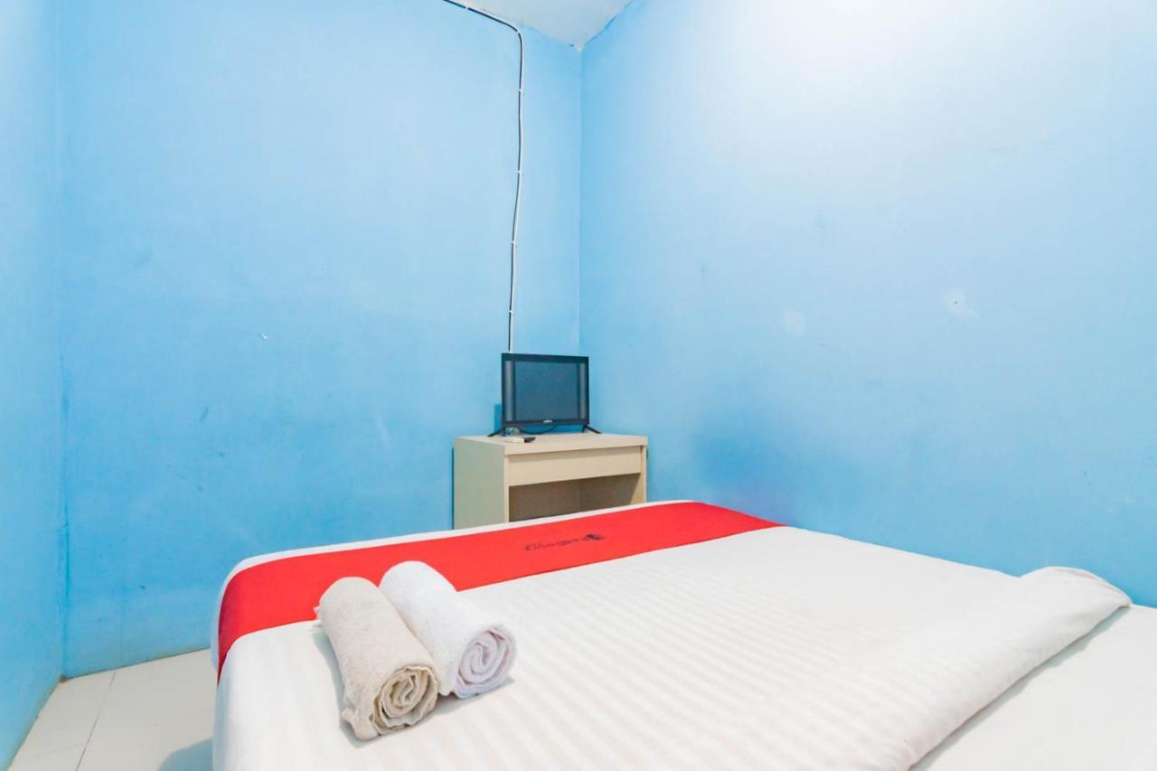 Reddoorz Syariah At Jl Pangeran Hidayatullah Cianjur Hotel Exterior photo